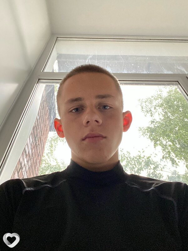 Александр, 19, Новокузнецке — анкета №2546976