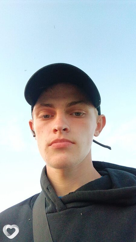 Константин, 19, Томске — анкета №2547615
