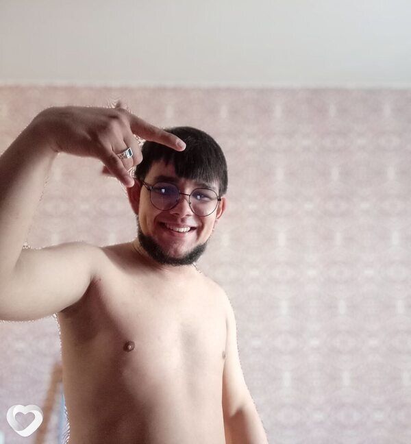 Владимир, 21, Новосибирске — анкета №2547959