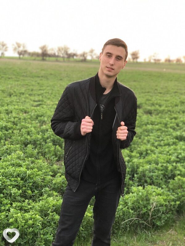 Денис, 24, Краснодаре — анкета №2548070