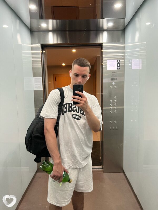 Данила, 25, Москве — анкета №2548386