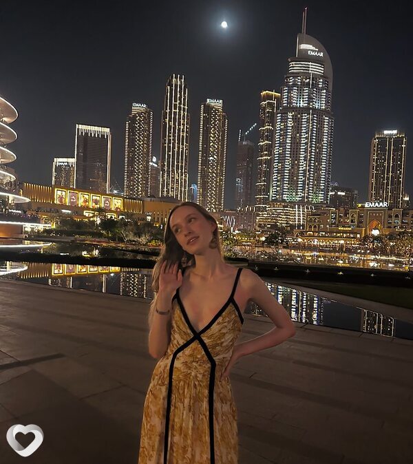 Юля, 19, Москве — анкета №2548913