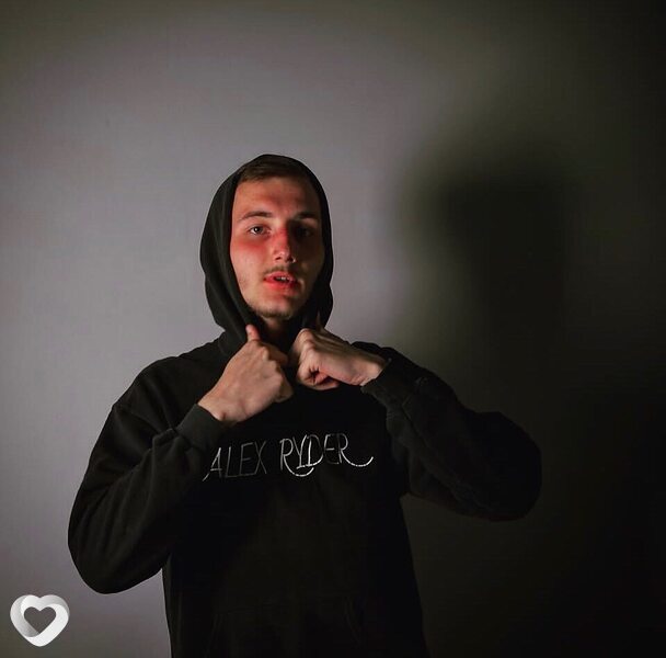 Дмитрий, 22, Москве — анкета №2549342