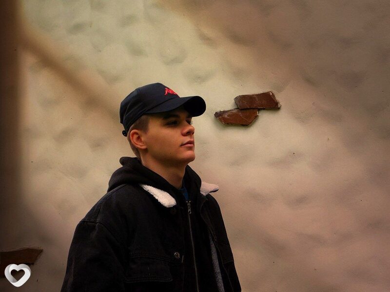 Иван, 19, Москве — анкета №2549514