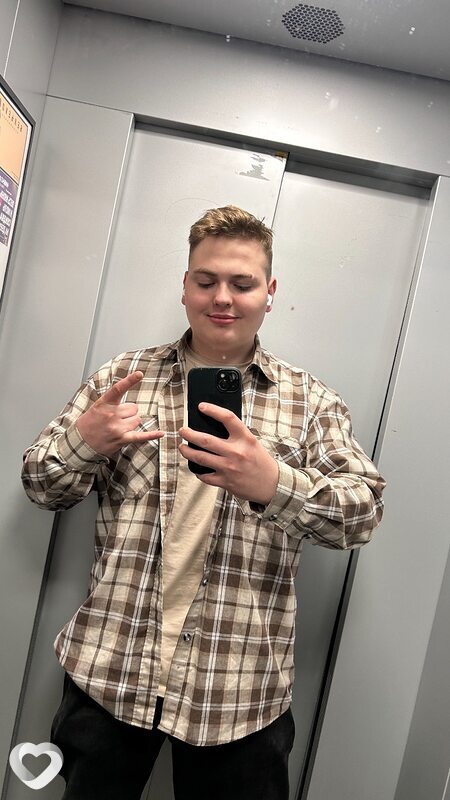 Сергей, 22, Москве — анкета №2549575
