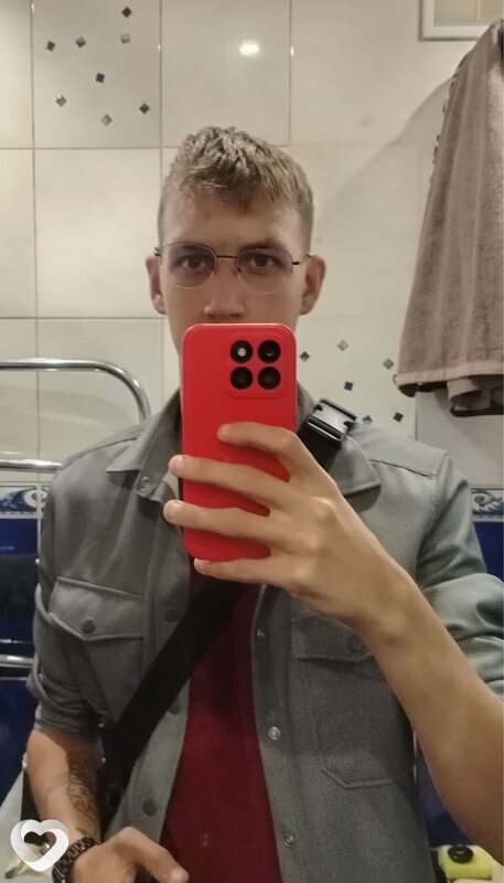 Евгений, 22, Усолье-Сибирское — анкета №2549852