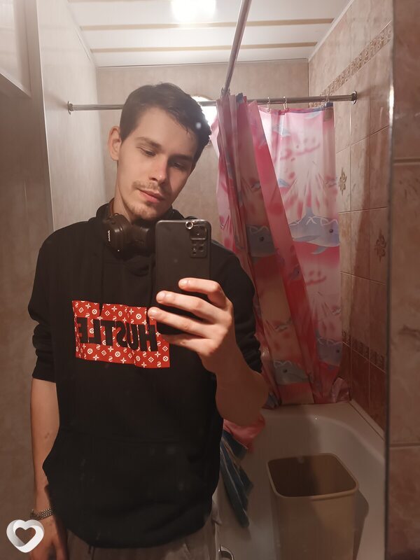Денис, 28, Сосновом Боре — анкета №2550252