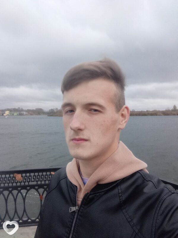 Дмитрий, 21, Калининграде — анкета №2550871