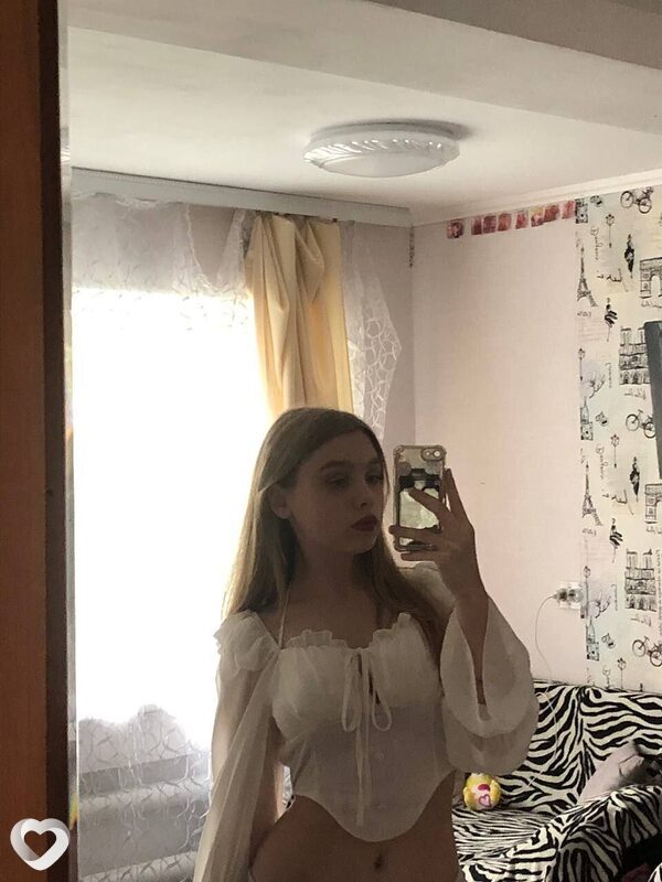 Алёна, 19, Москве — анкета №2551280