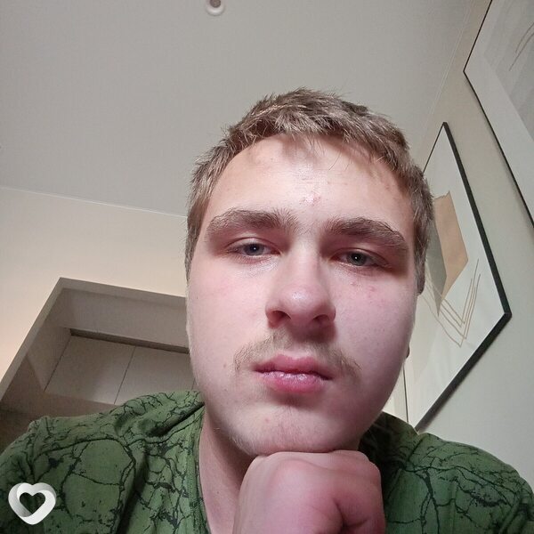 Максим, 19, Северодвинске — анкета №2551443