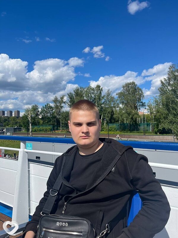 Артём, 20, Электростали — анкета №2552683