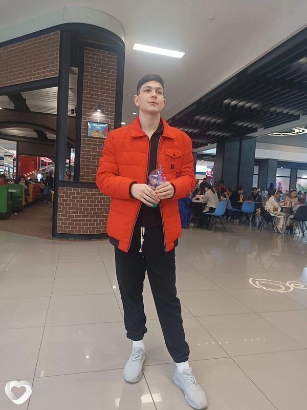 Владимир, 19, Алматы — анкета №2552967
