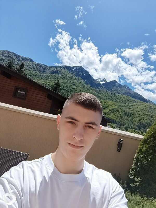 Александр, 22, Подольске — анкета №2553168