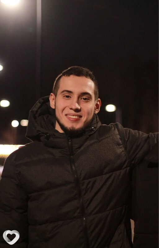 Максим, 21, Ижевске — анкета №2553765