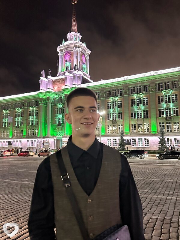 Владимир, 21, Екатеринбурге — анкета №2553636