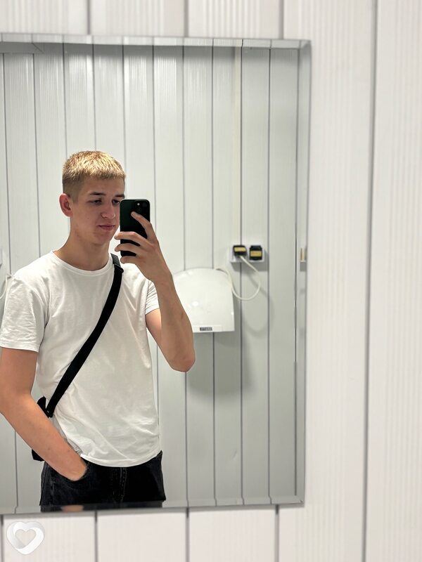 Денис, 22, Павлодаре — анкета №2554195