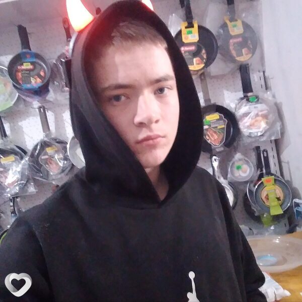 Витя, 22, Симферополе — анкета №2555936