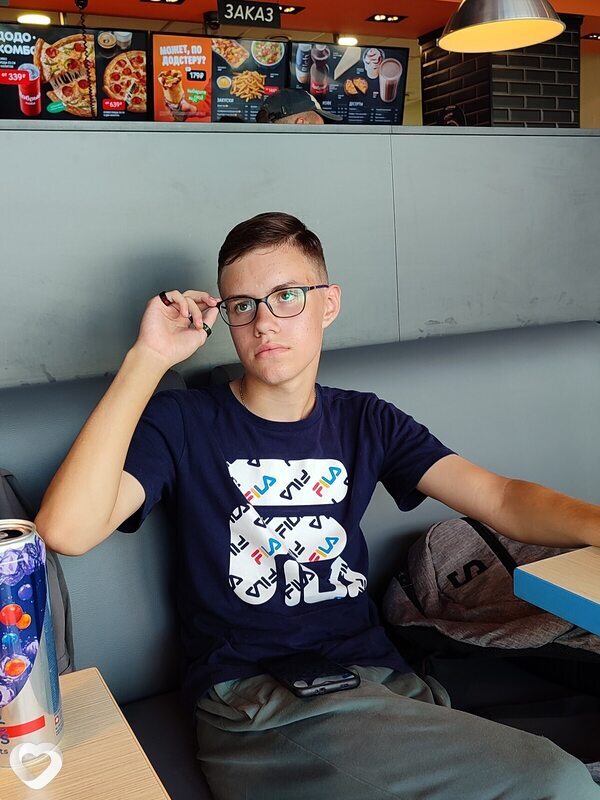 Дмитрий, 25, Братске — анкета №2559816