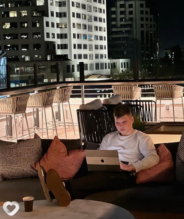 Анатолий, 24, Минске — анкета №2559853