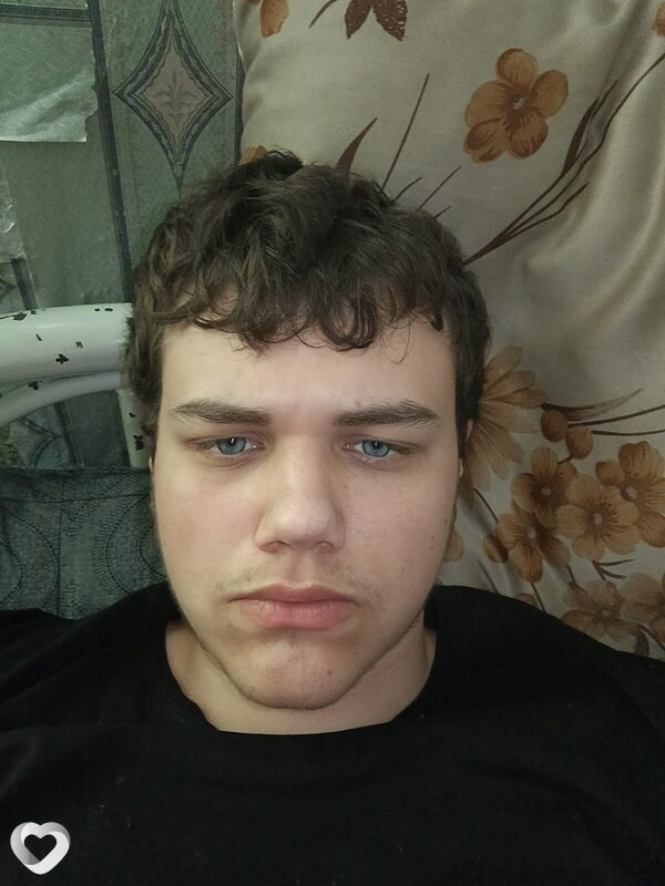 Дмитрий, 19, Оренбурге — анкета №2559947
