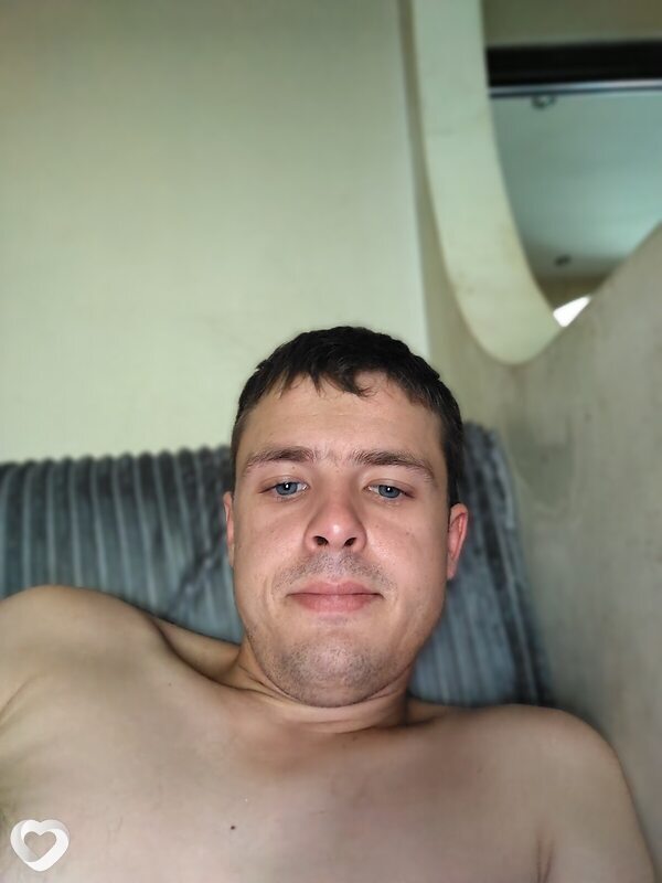 Антон, 28, Новоалтайске — анкета №2560288