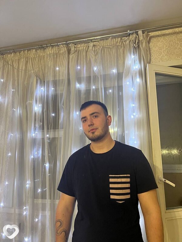 Глеб, 24, Новосибирске — анкета №2560569