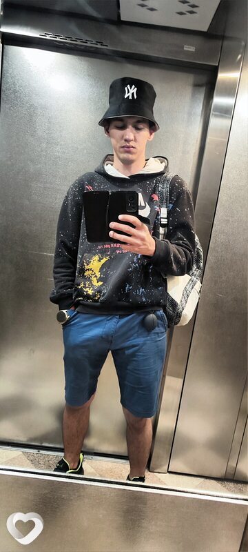 Павел, 21, Минске — анкета №2561684