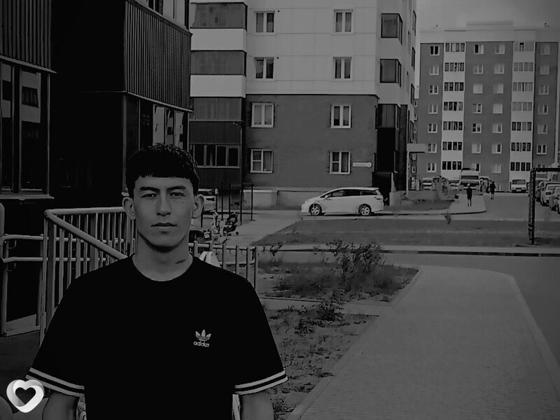 Коля, 24, Москве — анкета №2560654