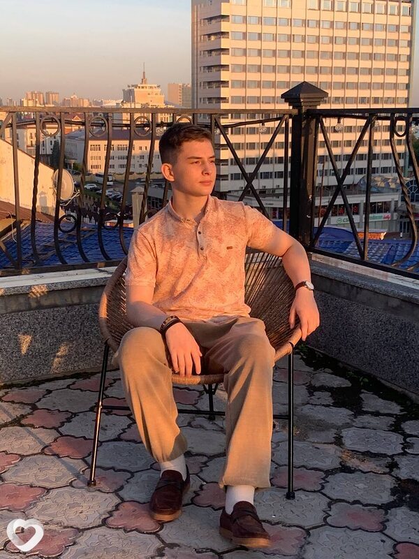 Вадим, 19, Казани — анкета №2560813
