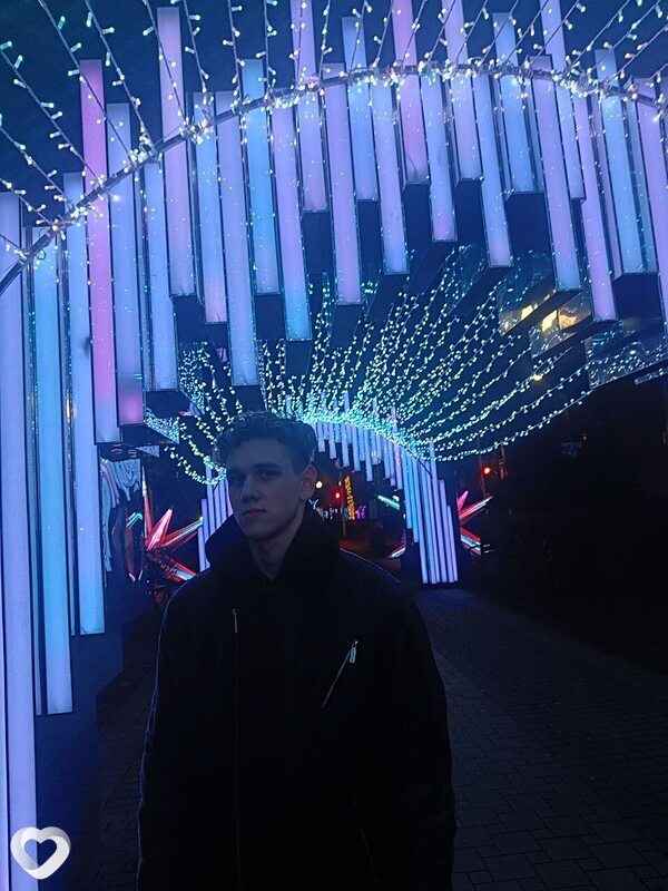 Дмитрий, 19, Краснодаре — анкета №2561061
