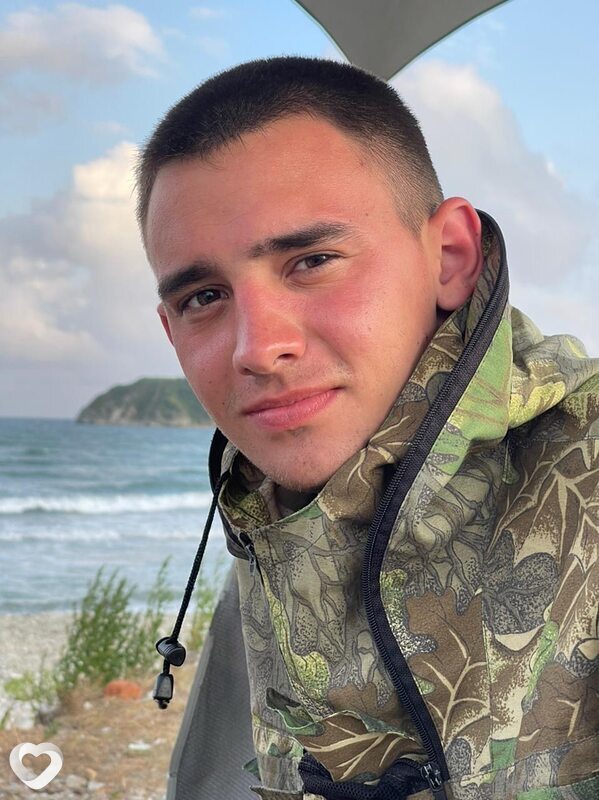 Артем, 25, Хабаровске — анкета №2562395