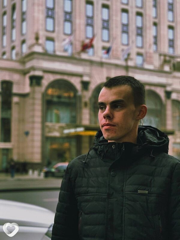 Олег, 24, Красноярске — анкета №2562575