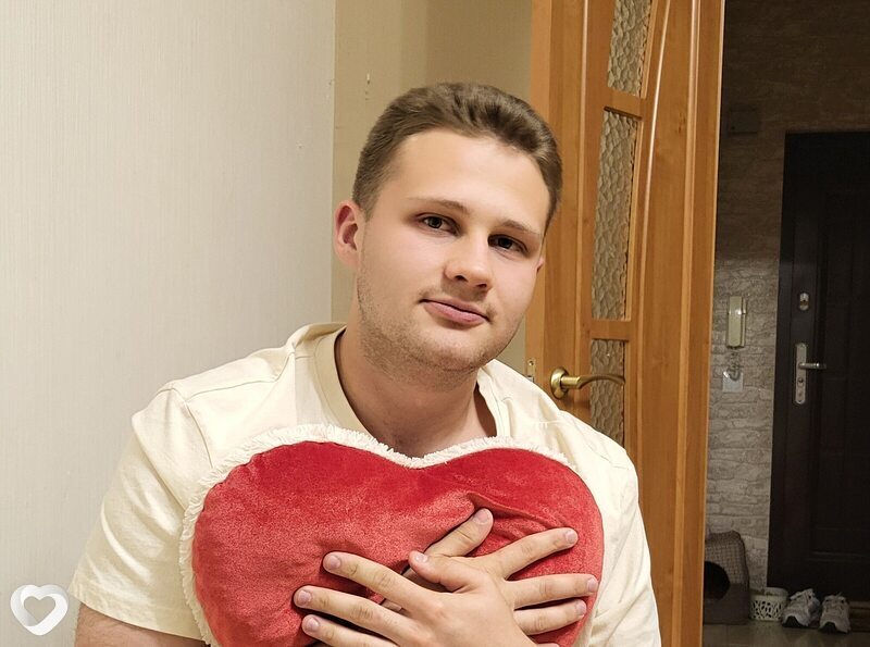 Илья, 22, Гродно — анкета №2562579