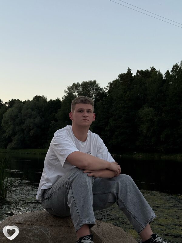 Артём, 22, Гродно — анкета №2563009