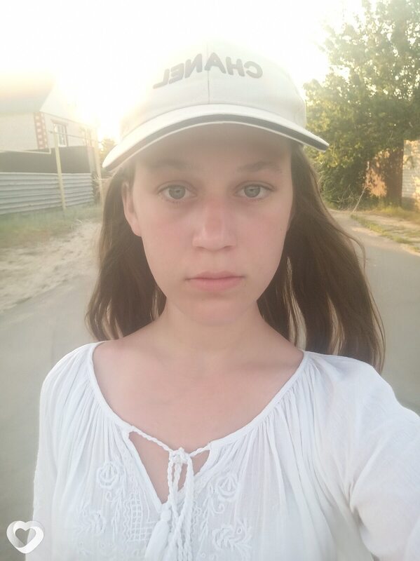 Арина, 19, Лисках — анкета №2562691