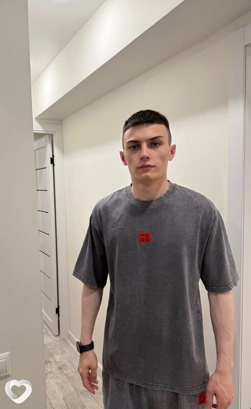 Эмин, 23, Красноярске — анкета №2562784