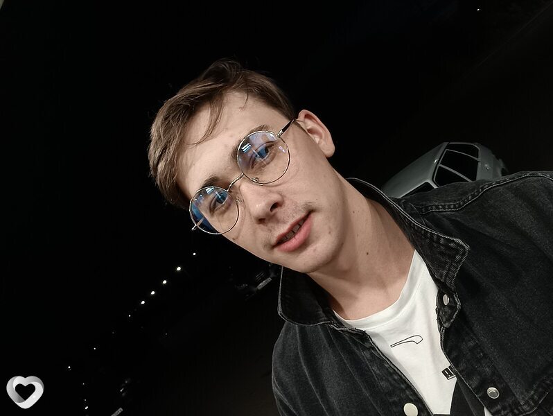 Артем, 21, Воронеже — анкета №2562877
