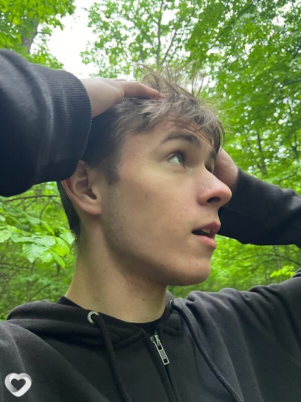 Лёша, 21, Симферополе — анкета №2564071