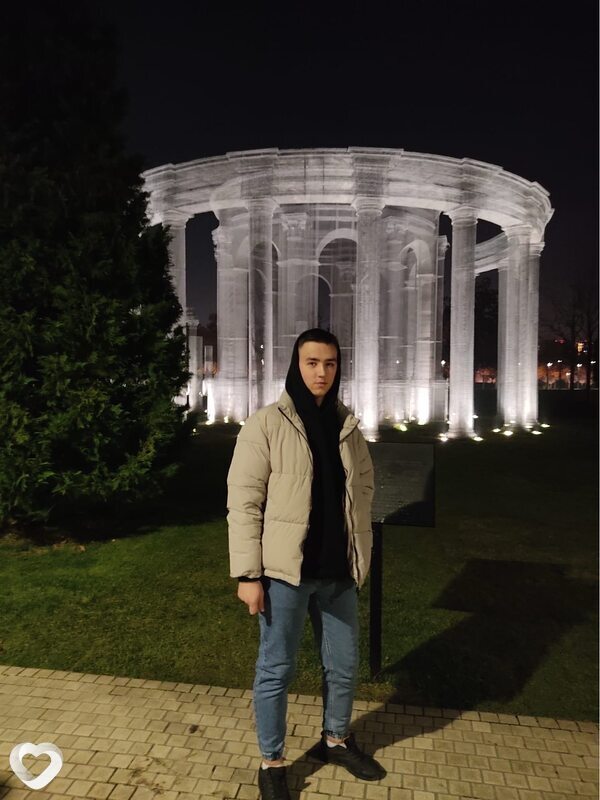 Артур, 22, Батайске — анкета №2564219