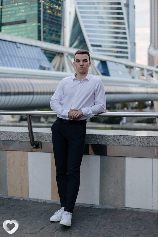 Виктор, 23, Москве — анкета №2565694