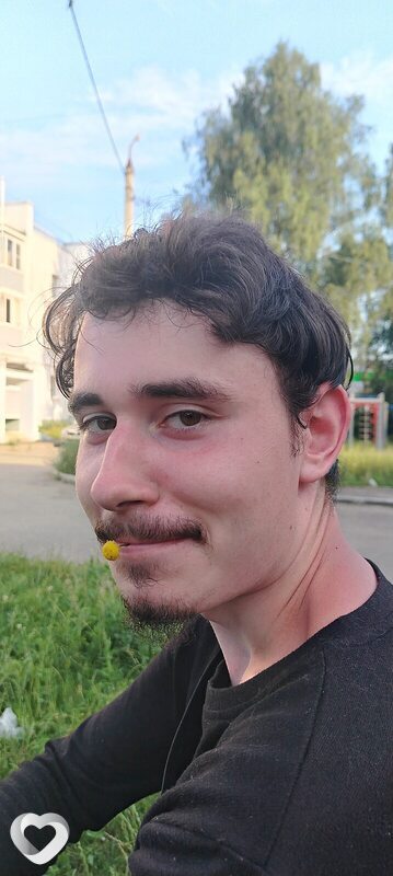 Михаил, 21, Ярославле — анкета №2565540