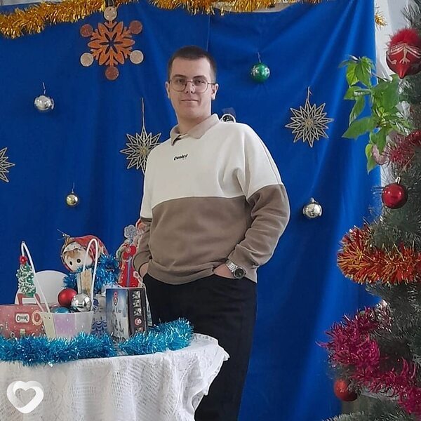 Михаил, 19, Азове — анкета №2565547