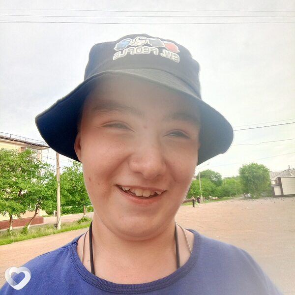Артём, 19, Москве — анкета №2565869