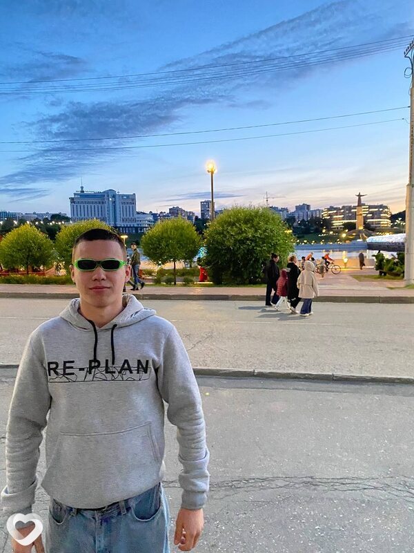 Артем, 19, Химках — анкета №2567233