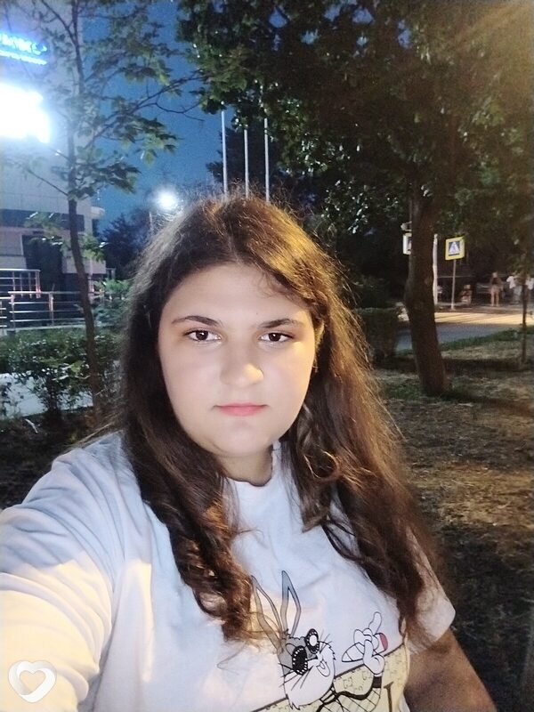 Алина, 19, Каменске-Шахтинском — анкета №2567452