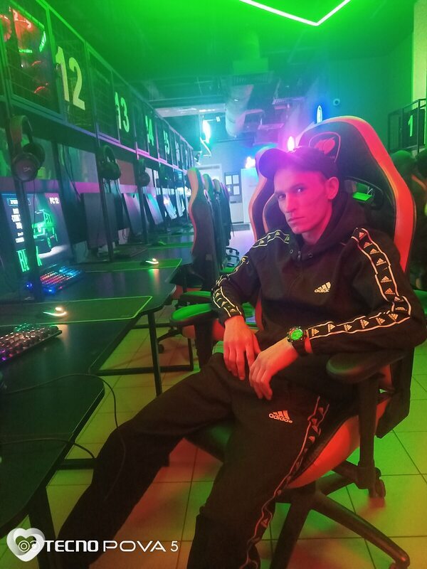 Александр, 26, Новосибирске — анкета №2567963