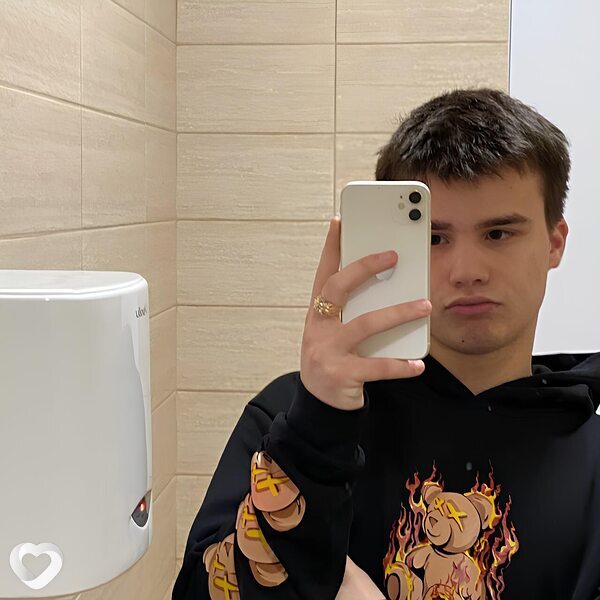 Влад, 22, Москве — анкета №2567775