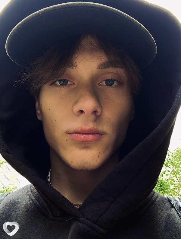 Илья, 19, Владивостоке — анкета №2567892
