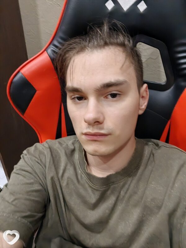 Богдан, 20, Москве — анкета №2568126