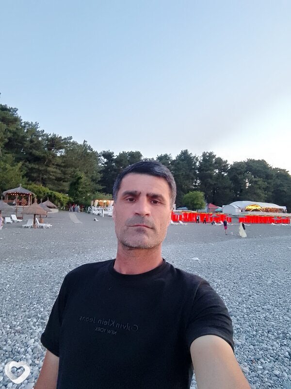 Зафар, Пицунда